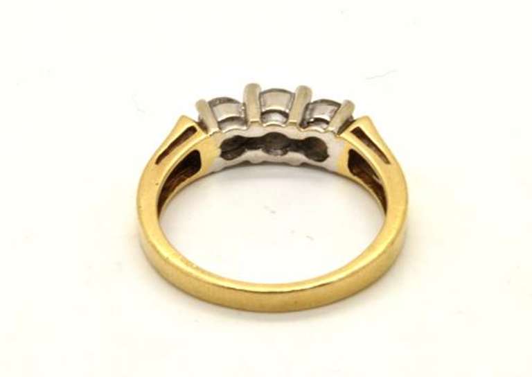 LADIES 14 KT GOLD DIAMOND BAND