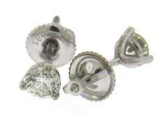 Elegant 14kt WG Round Brilliant Cut Diamond Stud Earrings