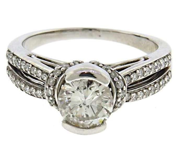 Charming White Gold Diamond Ring