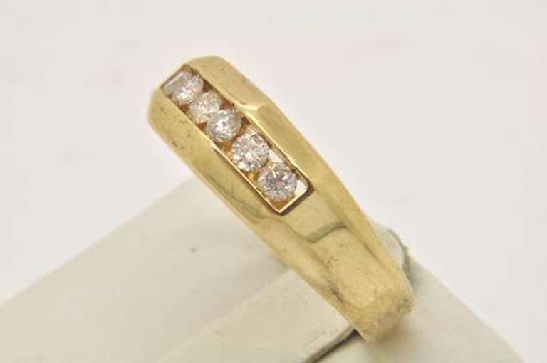 MENS 14 KT YELLOW GOLD DIAMOND BAND
