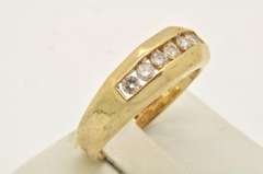 MENS 14 KT YELLOW GOLD DIAMOND BAND