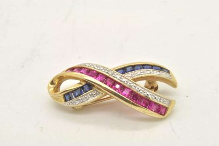 LADIES 14 YELLOW GOLD SAPPHIRES AND DIAMOND BROOCH