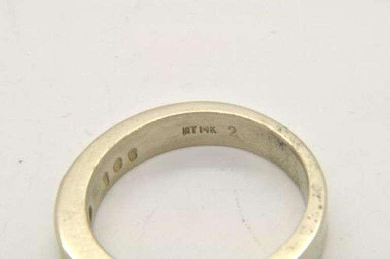 14 KT  WHITE GOLD DIAMOND BAND