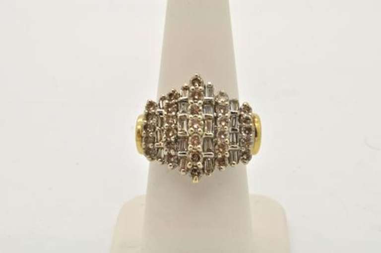 LADIES 14 KT LARGE DIAMOND RING