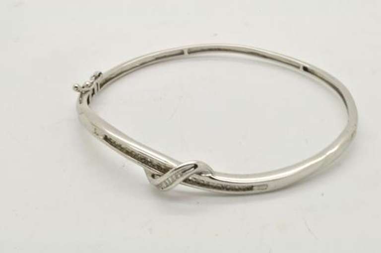 LADIES 14 KT WHITE GOLD DIAMOND BANGLE