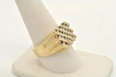 MENS 14 KT YELLOW GOLD DIAMOND RING