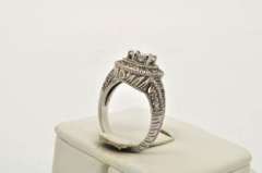 LADIES 14 KT WHITE GOLD DIAMOND HALO RING
