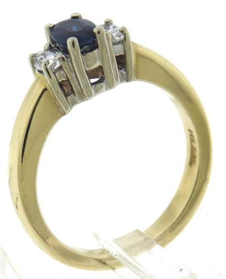 Lovely Sapphire and Oval Diamond Ring