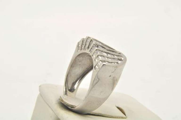 14 KT WHITE GOLD DIAMOND RING