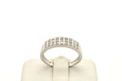 LADIES 14 KT WHITE GOLD DIAMOND BAND