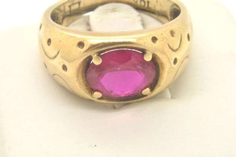MENS 10 KT YELLOW GOLD RUBY RING