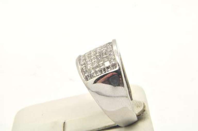 14 KT WHITE GOLD WIDE DIAMOND BAND. 1.50 carat tw.
