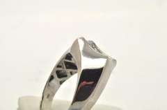 MEN'S 14KT WHITE GOLD DIAMOND RING.