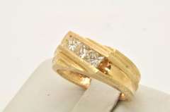MENS 14 KT YELLOW GOLD DIAMOND RING