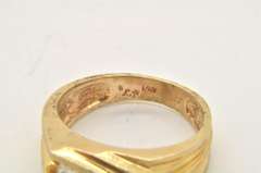 MENS 14 KT YELLOW GOLD DIAMOND RING
