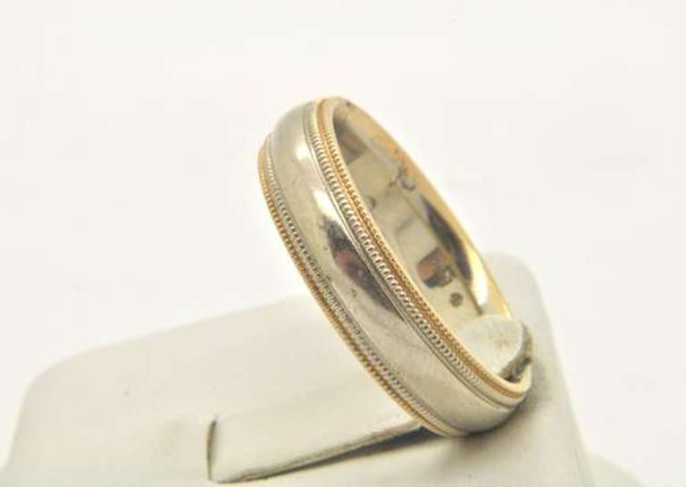 MENS 14 KT WHITE GOLD WEDDING BAND