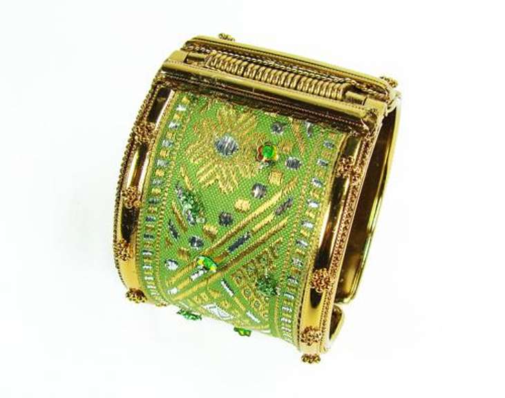 Fascinating Design, Art & Craft Handmade Cuff Bracelet