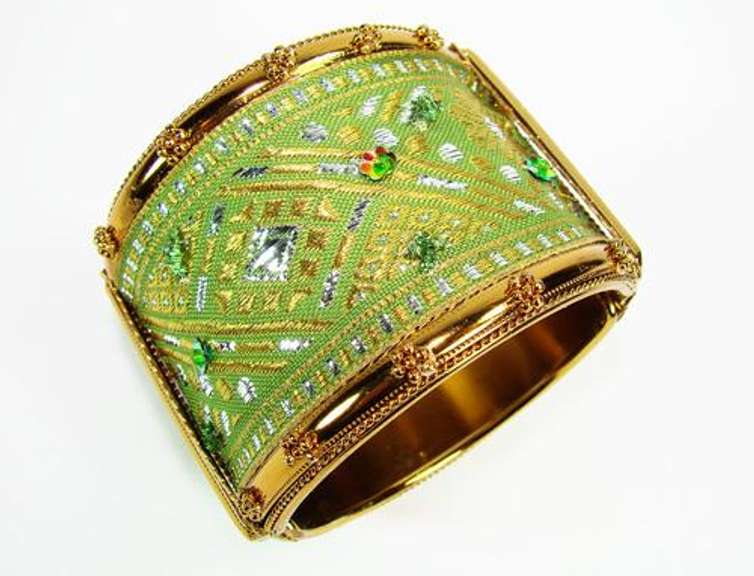 Fascinating Design, Art & Craft Handmade Cuff Bracelet