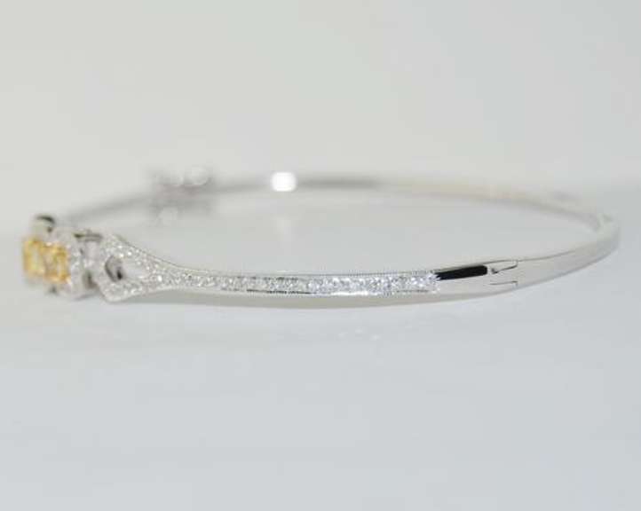 Stunning Diamond and 18kt Gold Bangle