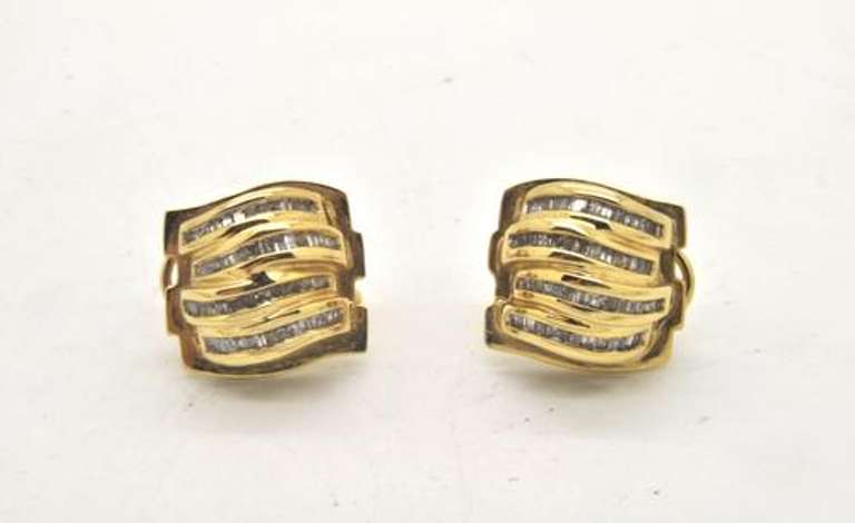 LADIES 14 KT YELLOW GOLD DIAMOND EARRINGS