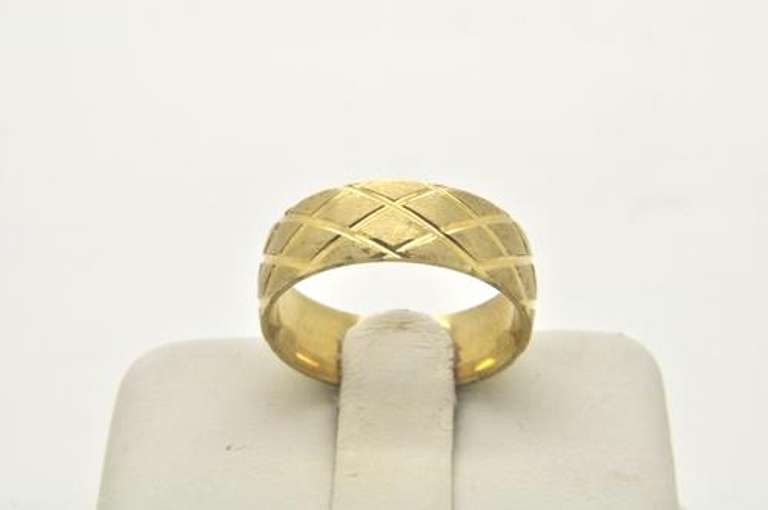 14 KT YELLOW GOLD WEDDING BAND
