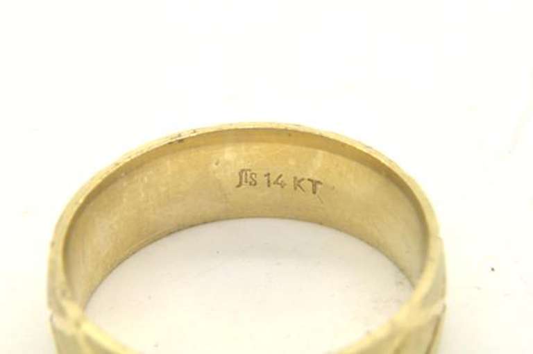 14 KT YELLOW GOLD WEDDING BAND