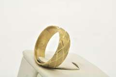 14 KT YELLOW GOLD WEDDING BAND