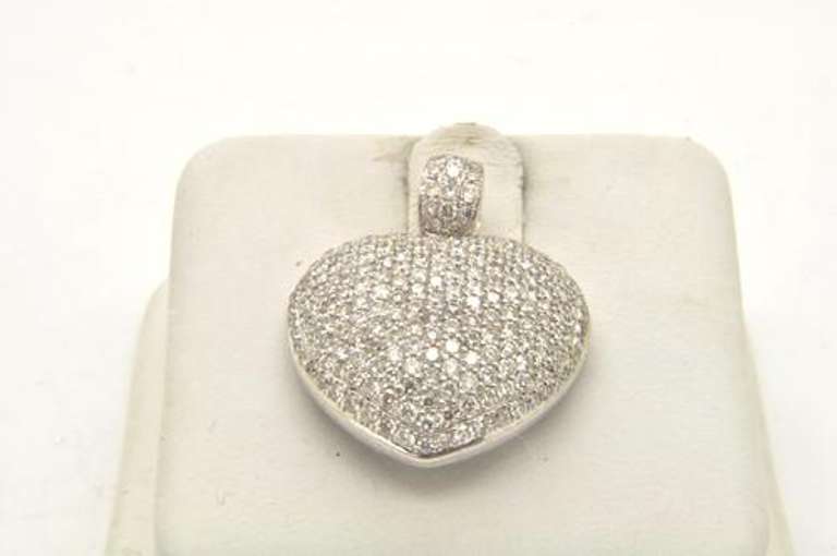 14 KT WHITE GOLD DIAMOND HEART PENDANT