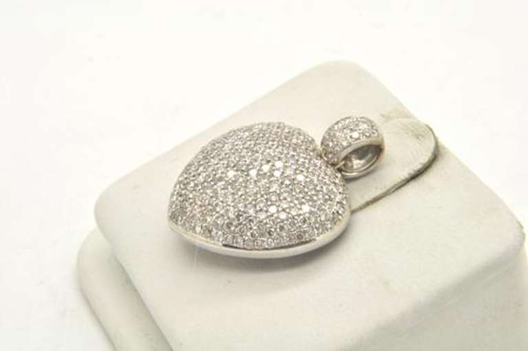 14 KT WHITE GOLD DIAMOND HEART PENDANT