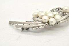 LADIES 18 KT ANTIQUE PEARL AND DIAMOND BROOCH