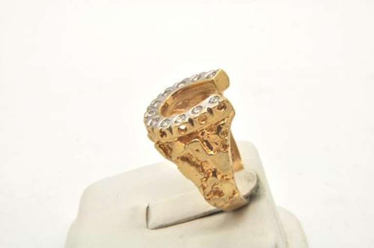 MENS 14 KT GOLD NUGGET HORSESHOE DIAMOND RING