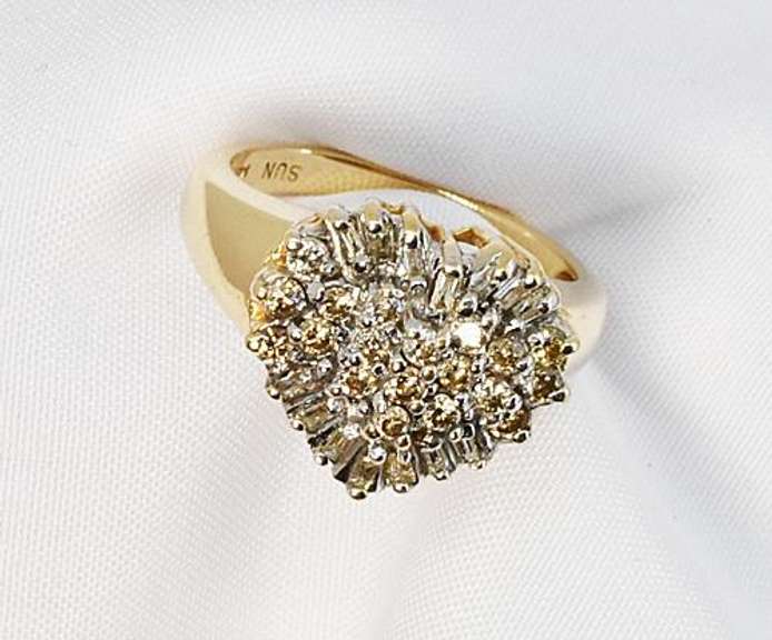 Graceful Multi-Diamond Ring in 14K