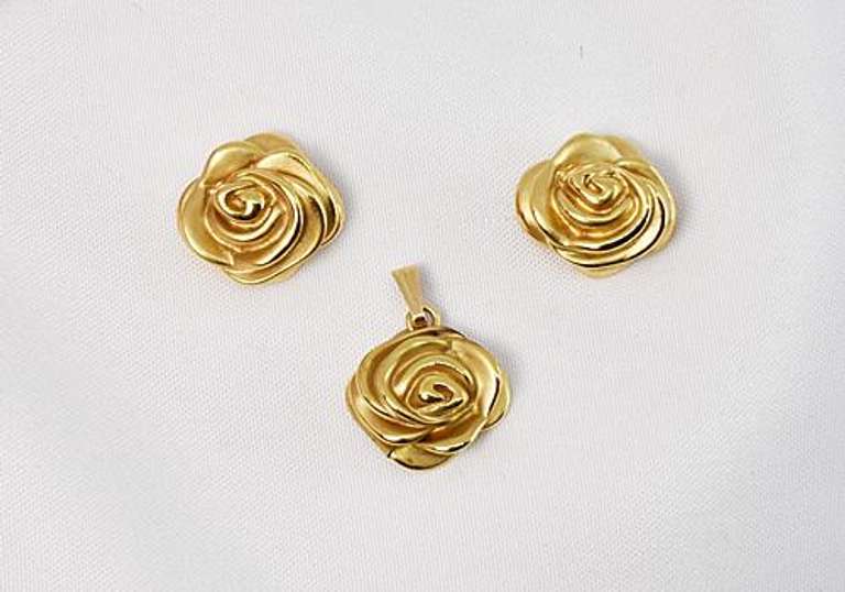 Cute Matching Rose Earrings and Pendant in 10K