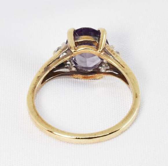 Gorgeous Oval Amethyst & White Sapphire 10K Ring