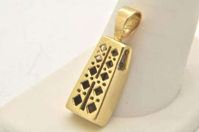14 KT GOLD DIAMOND PENDANT