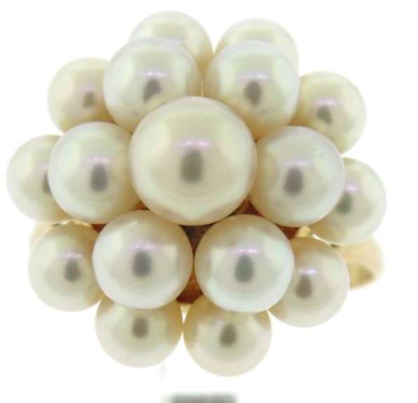 Elegant 18kt Pearl Cluster Ring