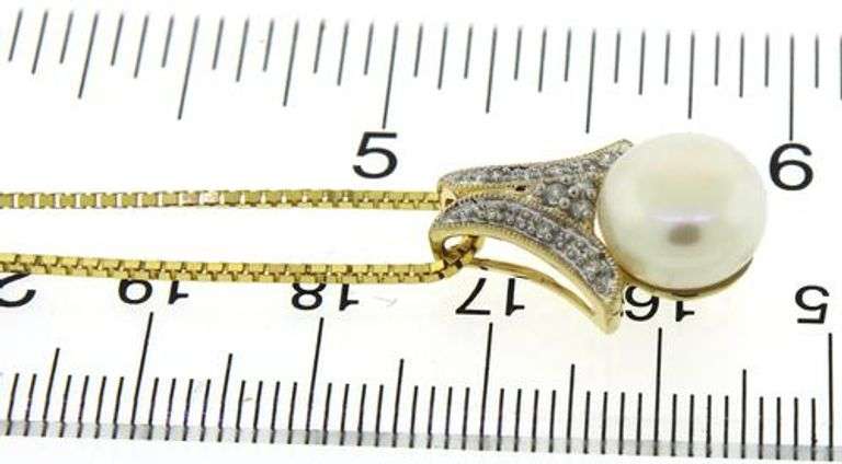 Trendy 14kt YG Diamond & Coin-Style Pearl Necklace