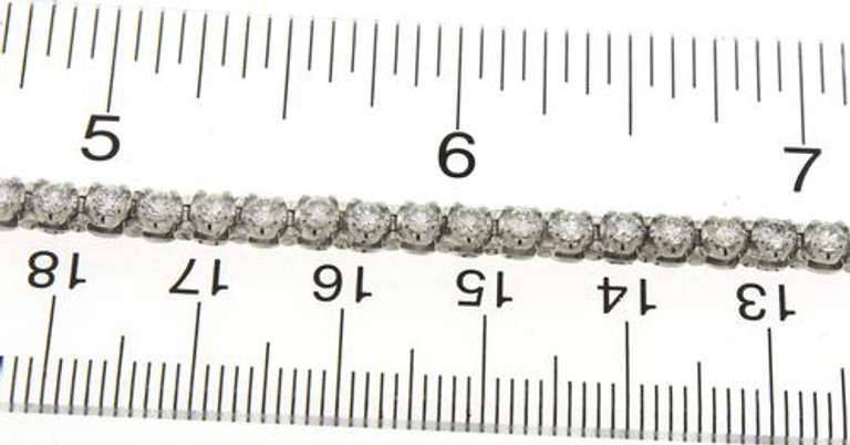 Elegant Platinum 3ctw Diamond Tennis Bracelet