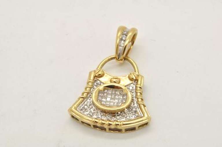 14 KT YELLOW GOLD PENDANT WITH DIAMONDS