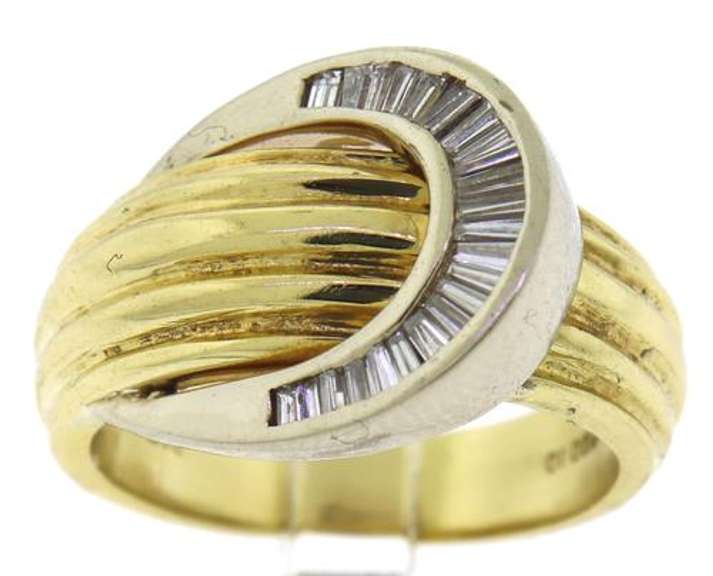 Handsome 18kt Baguette Diamond Horseshoe Ring