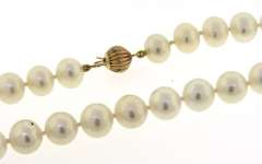 White Fresh water Pearl Necklace
