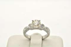 LADIES PLATINUM DIAMOND ENGAGEMENT RING