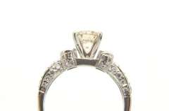 LADIES PLATINUM DIAMOND ENGAGEMENT RING