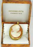 Beautiful Italian Giovanni Apa 18K Cameo Pin/Pendant