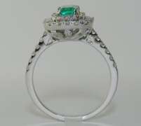 Beautiful Emerald and Diamond 18kt Cocktail Ring