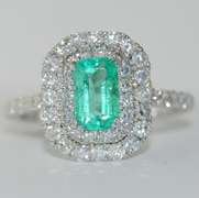 Beautiful Emerald and Diamond 18kt Cocktail Ring