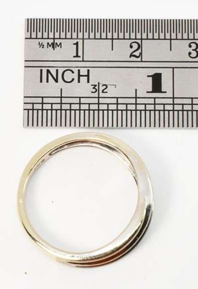 Tasteful Men's/Women's Diamond Band in 10K WG