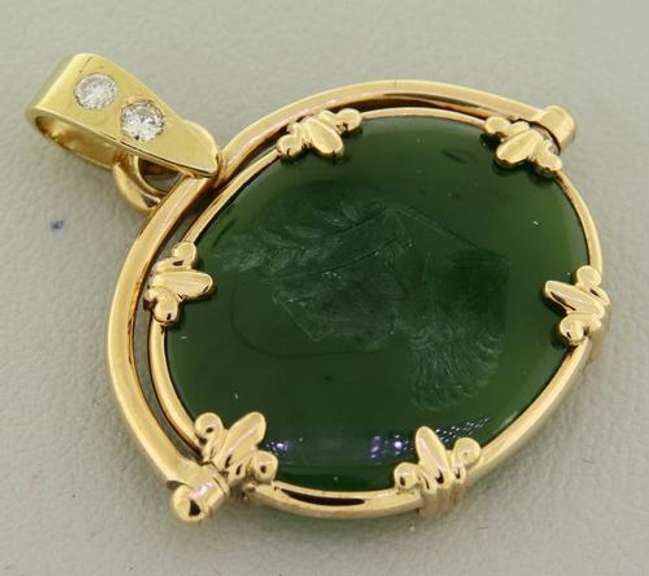 Beautiful Green Jade and 2 Diamonds Pendant