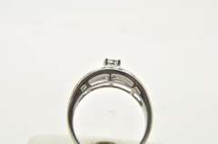 LADIES 18 KT WHITE GOLD DIAMOND RING