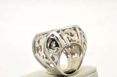 UNIQUE 18 KT WHITE GOLD DIAMOND RING